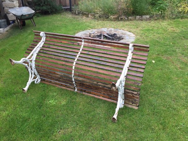 formschöne und bequeme historische Gartenbank Parkbank um 1880